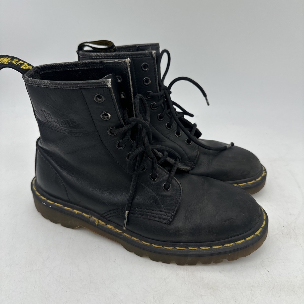 Dr. Martens Black Smooth Leather Lace Up Doc Combat Boots Sz 7 Women's
